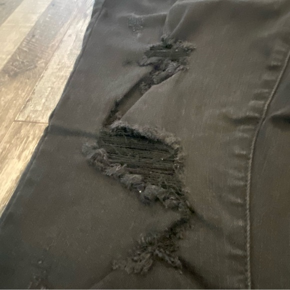 JUDY BLUE Black High Rise Distressed Skinny Fit Jeans Size 14W - Picture 4 of 13